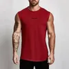 Gymnase d'été Hommes Coton Body Body Body Fitness Sans manches T-shirt Workout Vêtements pour hommes