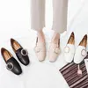 Casual schoenen korte metalen gesp mocelmocassins student Brits kleine lederen klimplanten vrouw 2-weg muilezels gezellige slip op flats loafers all-match