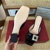 10A Luxury Handbag Brand Design Nytt patentläder Rhinestones Square Buckle Women's Slippers Fashion Wear Square Head Open-Toe Flip-Flops With Women