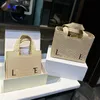 Einkaufstasche Designer -Tasche Frauenhandtasche Luxus -Set bestickter Einkaufstasche Gras gewebtes Gemüsekorb Französisches Umhängetasche Crossbody Bag Strandtasche