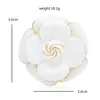 Brooches Wuli&baby Beautiful White Camellia Flower For Women Unisex Classic Pretty Plants Party Office Brooch Pins Gifts