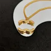 Kvinna hänge halsband 2023 senaste cclies guld chokers halsband lyxiga designer smycken kvinnor män klassiker c logotyp pärltröja kedja 156