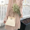 Bag Vintage gewebte Strohhalm Holz Top Griff Clip Frauen Handtaschen Rattan Schulter Bote Geldbörse Bohemian Dame Summer Beach Sack