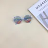 Reisen personalisierte Kinderarchitektur Sonnenbrille Mode konkave koreanische Blume rundes Rahmen Baby 240419