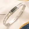 Inclay Diamond Letter Bracelet Designer Bangle Quality Quality 18K Gold en acier inoxydable Brangles Bangles Men de fête pour femmes accessoires de fête de mariage Cadeaux de mariage