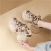 Frühlingsdicker alleiner anderer Papa Schuhe Frauen Super heiß und vielseitig farbig Matsutake Casual Sports Schuhe Little weiße Schuhe Trend