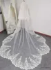 Bijoux de cheveux de mariage Luxury Sequins bling Lace Lace Long Wedding Veil With Blusher 2 Tiers 3 METTER