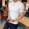 マンTシャツアルファベットトッププレーンTシャツ男性のスキニースリムフィットマッスルショートクォータースリーブハラジュク美的服kpop 240416