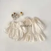 Rompers 2024 Dzieciowe ubrania dziecięce sukienki Bodysuit Body dziewczyny Słodka duża lapa haftowa sukienka kwiatowa H240509