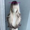 Wig Womens Summer Hair Long é doce e fofo, com um tingimento de gradiente no topo da cabeça que os aturais da Internet da moda na Internet.