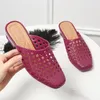 Chaussures décontractées respirant à moitié traînée femmes paresseuses mode solides talons bas glissements de couleur d'été féminine sandales 2024 pantoufles