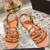 15A 24SSLUXURY PLATES FEMME DES SANDES BOHEMIAN SANDALES CHAMINE ROTAN FISHANMAN PLAT Gladiator Sandales Raffia Sandales de boucle en ficelle tissée