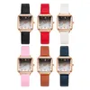 Нарученные часы простые черные белые женщины бренд часы модные квадратные градиентные Quartz Watch Качественные кожаные ремешки женские часы