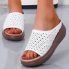 Casual Buty Sandals Sandals Miękkie dolne obcasy klinowe na letnie kapcie platforma elegancka dla kobiet elegancka obcas