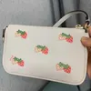 10A Modna ramię 19 2024 Square Nowy Nolita Small Strawberry Mahjong Women's Rural Bags Style Uqewd