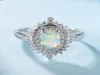 Säljer 925 Sterling Silver White Fire Opal Engagement Wedding Ring for Women039S Gift3316265