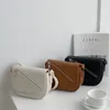 Torba 2024 Mini Acryl Chain Woman Bags pu skóra w stylu koreańskim damskie ramię na ramię Crossbody Crossbody Cała wyprzedaż