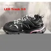 Fabriksdirektförsäljning Klänningsskor Designer Led Track 3 3.0 Shoe Men Kvinnor Sneakers Triple Black White Pink Sneaker Spår SPO