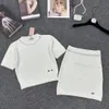 Designer di lusso a due donne miumiuss maglioni a maglia tops galliette set magliette per maglietta con gonna pieghe