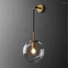 Vägglampa nordiskt rund glas boll sovrum kreativ personlighet av modern minimalistisk el korridor sänglampa.