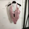 Merk zwemkleding vrouwen bikini ontwerper uit één stuk zwempak mode logo sexy nekhangende metalen kleur sling zwempakken vakantie strandmeisjes kleding 26 april