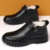 Botas 2024 Winter Men espesas espesas con la cremallera de cuero tibio Plataforma de tobillo para hombres zapatos de senderismo para hombres impermeables