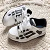 Kinderontwerper sneakers skel top lage hardloopschoenen lederen botten applique jeugd peuter gradeschool kinderen jongen meisje casual schoenen