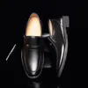 Scarpe formali di cuoio Scarpe formali di lusso 2023 mocassini da uomo vestito mocassini slittamento traspirante su guida nera plus size 3844 240420