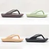 Designer Sandalen Men Strandglaasjes slippers Zomer Nieuwe Zwart groenere platte slippers met doosmaat 36-45 559