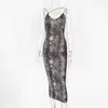 基本的なカジュアルドレスデザイナードレス夏の新しい女性Vネックオープンバックストラップドレスファッションセクシーなヒョウ柄ドレス