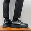 Dress Shoes Men Korea Platform Oxfords glijden dikke glooi voor mannelijke derby casual loafers heren vierkant teen formeel