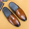 Sandaler Half Drag Casual Shoe Men Slippers äkta läder loafers lata penny skor hög kvalitet slip på mens mulor