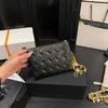 designer Bag Womens zipper Envelope Purses Clutch Bags Caviar Wallets Mens Cross Body Shoulder Designer Bags Leather Handbag Lady 240415