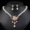 Heißer Verkauf neuer modischer und luxuriöser Perlenblumen-Halskette Ohrring Set in Europa und Amerika hochwertiger weiblicher Legierungsschmuck beliebt