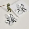 Boucles d'oreilles plissées irrégulières de tendance métallique exagérée pour les femmes avec tempérament rétro et boucles d'oreilles minimalistes AB204