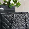 10a hoogwaardige luxurys Designer Tassen Tote Tote Large Handtas Caviar Silver Chain Sheepskin Tas Binkelzak Strandtas Schouder Crossbody Body Boze Messenger Top Geschenkdoos