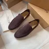 Italie Designer Loro Dress Shoes printemps Summer Lp One Foot Slacker Leather Casual Mens Flat Bottom British Style Bean Shoe
