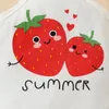 Kleidung Sets Baby Girl Summer Kleidung Erdbeer -Druck ärmelloser Strampler und elastische Shorts Stirnband Set 3 -Stück -Outfits