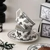 Tazze tazze caffè disegni vintage set di tè in porcellana tazze di porcellane e piattini con regalo di compleanno in ceramica cucchiaio