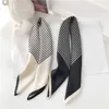 バンダナスデュラグスプリング韓国語シンプルな黒と白のシルクスカーフタイスカーフヘアタイプロフェッショナルサテンスカーフ240426