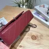 El çantası tasarımcısı kadın çantası küçük kokulu stil ve modaya uygun kare çanta Yeni Lingge işlemeli iplik tek omuz crossbody zinciri kadın çantası