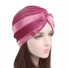 Bandanas Durag Luxury Soft Velvet Turbo Elastic Turbo Hat Cross Twisted Hat Chemical Hat Soft pannband med muslimsk pannband 240426