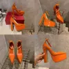 Hoogwaardige oranje octrooi lederen platformpompen Riem puntige teen naaktschoenen hoge hakken sandalen 15 cm ontwerpers kleding schoen originele kwaliteit