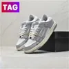 Designer casual skor män kvinnor skel topp låga sneakers mens äkta läder sneaker svart grå vit grön lila orange lime rött ljus blå lyxsporttränare