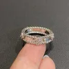 Tasarımcı Dar dört yapraklı yonca ve kaleydoskop çiftleri olan kadınlar için gümüş minibüs yüzüğü. Kadife kutu ile tam elmas şanslı işaret parmak kişiselleştirilmiş kuyruk