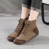 Повседневная обувь 2024 Осень/Зимние винтажные кожаные женские ботинки с громкой головой