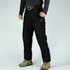 Pantaloni da uomo Multi tascabile Mens Tactical Chave Chave Pants Cargo Outdoor Traveller Allenamento resistente all'usura del vestito 2404