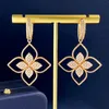 2024 Roberto Coin Four Leaf Clover Diamond Diamond Earrings Natural Shell Gemstone Gold Plated 18K Designer Women T0p Quality Official Replica Brand Designer