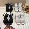 Beroemde ontwerpers dames sandalen stijlvolle brief sexy zomer 5 cm 9 cm hoge hakken luxe rugband open teen enkel buckle chunky hiel sandaal 35-41