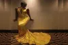 Golden High Neck Robes de bal Dubaï Sparkly pailled trou de serrure de serrure Backless Sirène Robes Sexy South African Celebrity Prom Dre7215665